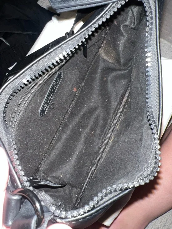 Kendall Kylie black metal accent shoulder bag wide logo strap zip closure - Picture 4 of 4